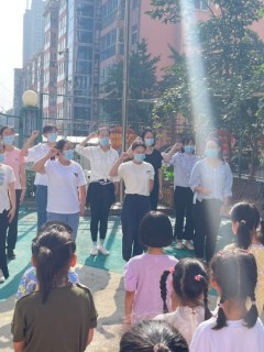 龙河实验幼儿园开展诚信承诺宣誓活动